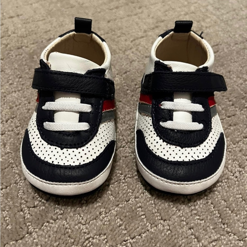 Robeez Everyday Ethan First Kicks